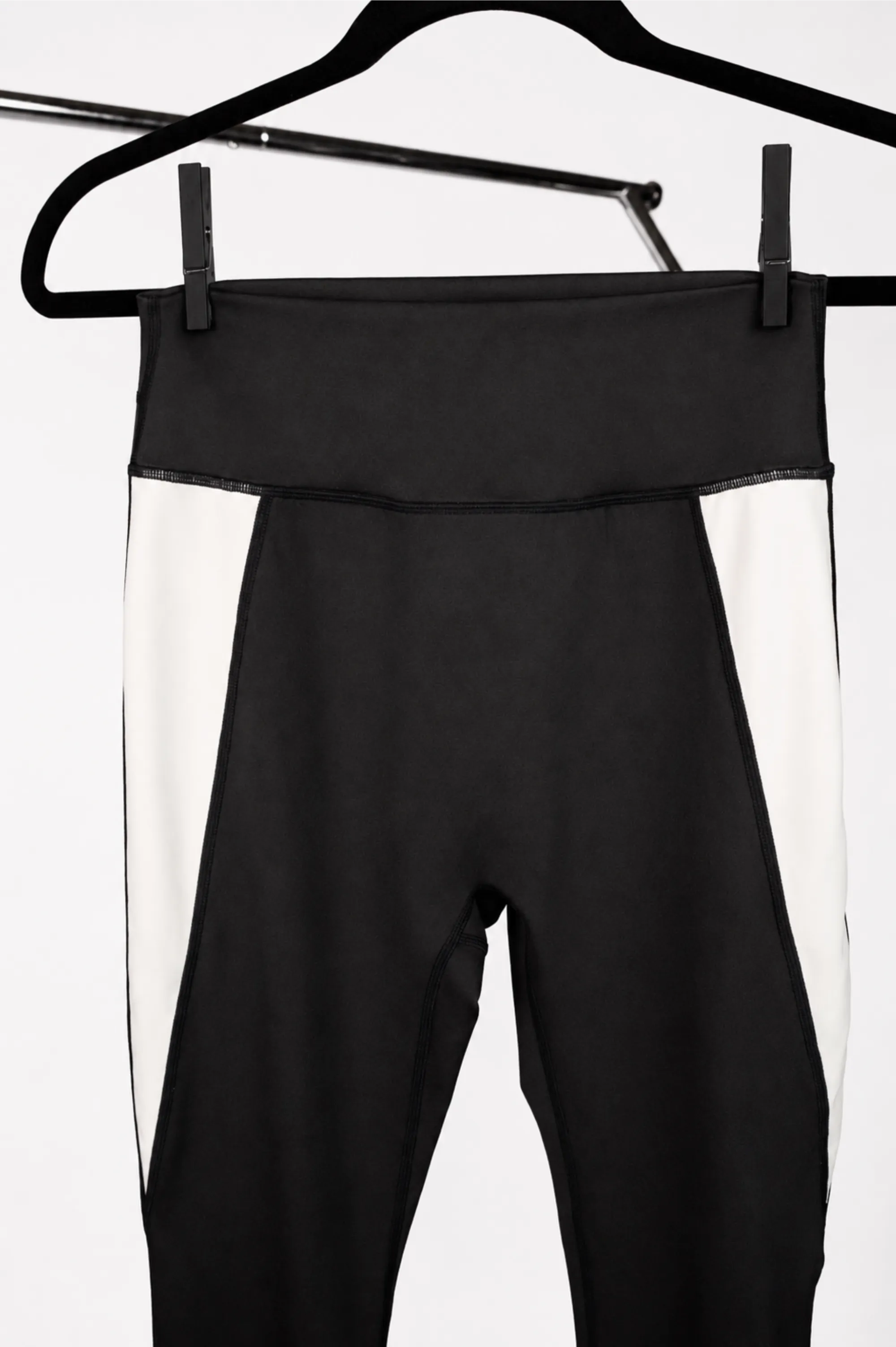 ARIS Contrast Legging
